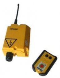 Винтовой насос с подающим механизмом для виноделия