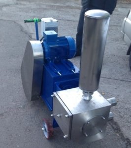 Поршневой насос